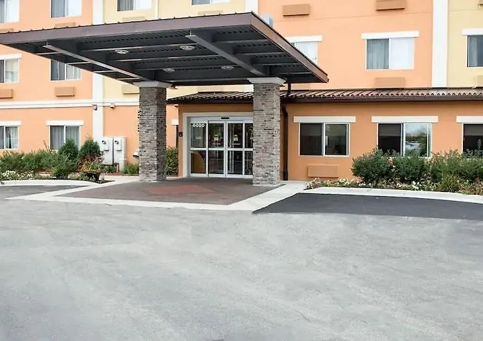 Comfort Near Six Flags Gurnee