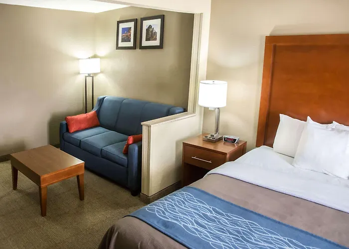 Inn Comfort Near Six Flags
