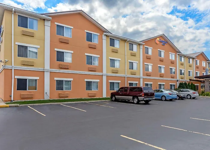 Comfort Near Six Flags Inn 4*