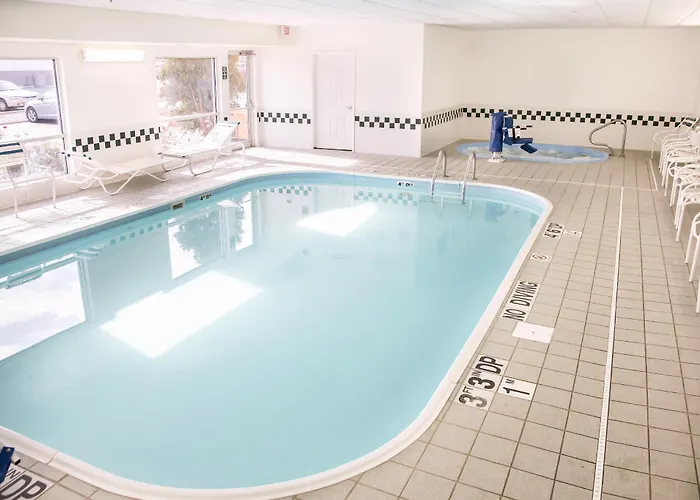 Inn Comfort Near Six Flags
